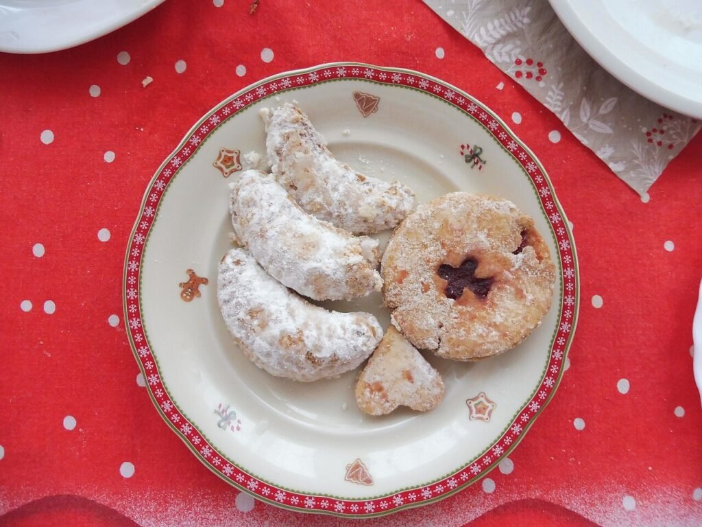 Jam-filled Linzer cookies and Christmas biscuits